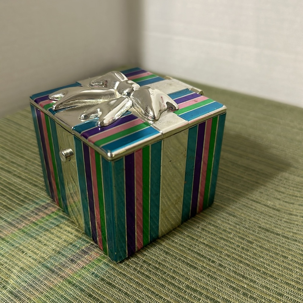 American Girl Bitty Baby Toy 1999-2001 Holiday Silver Striped Pop Up Kitten gift - Picture 5 of 9